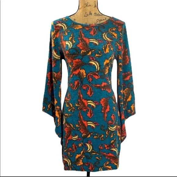 Aryeh | Dresses | Unique Aryeh Bell Sleeve Dress | Poshmark Aryeh | Dresses | Unique Aryeh Bell Sleeve Dress | Poshmark